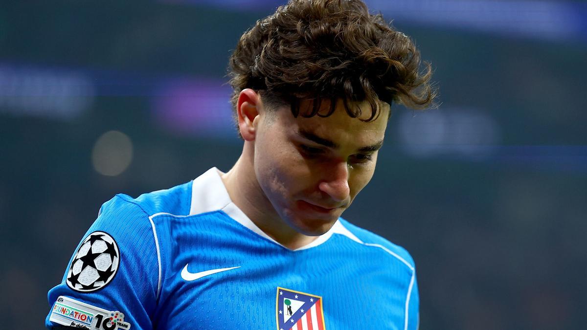 El agente de Julián Álvarez sondea su fichaje por el Barcelona