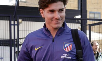 El agente de Julián Álvarez sondea su fichaje por el Barcelona